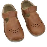 Omaking kinders schoenen Bruin
