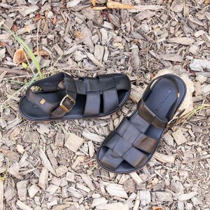 El Naturalista sandalen