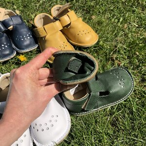 Omaking kinders schoenen